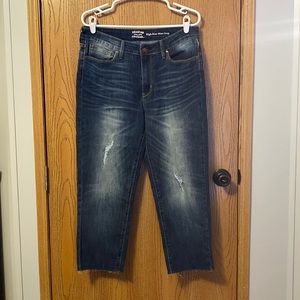 High Rise Slim Cropped Levi Jeans w/ Raw Ankle Hem
